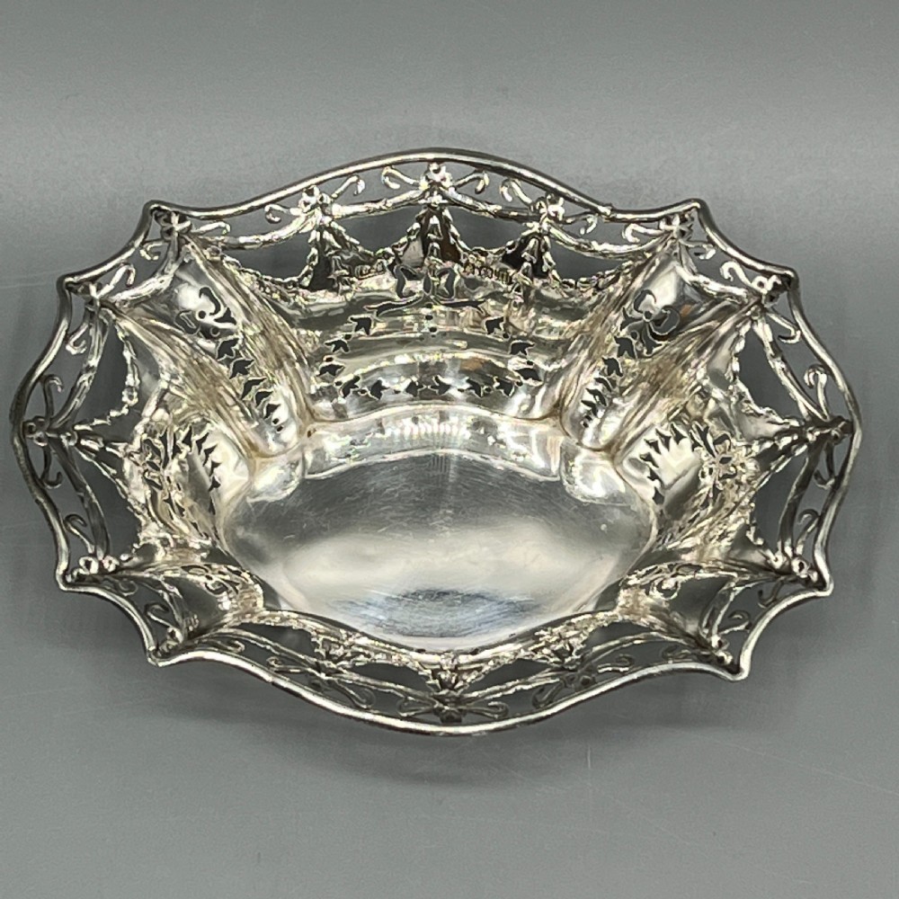 Antique Pierced Sterling Silver Trinket Dish with Ribbon Bow Swags - 1912 View XV