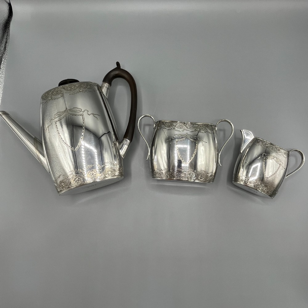 Antique Silver Plated Coffee Pot, Sugar Bowl & Creamer Jug Set View XV