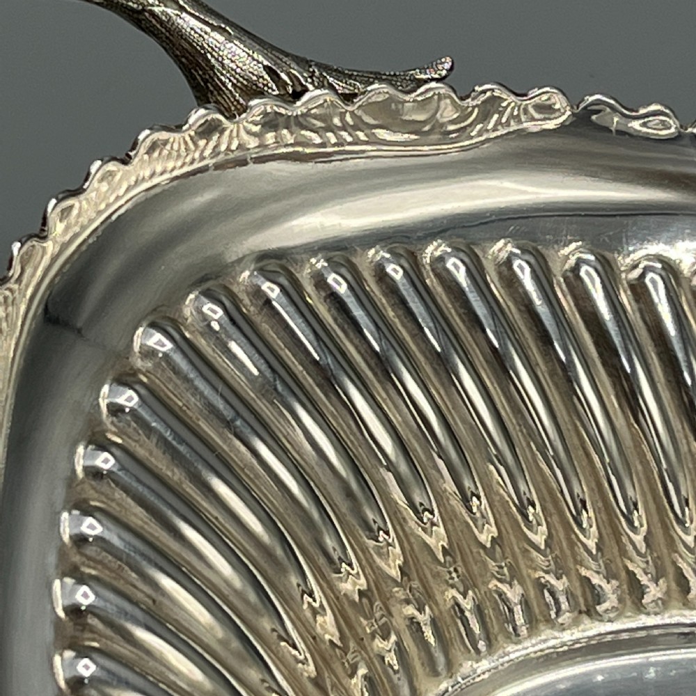 Victorian Silver Plated Bread Basket / Fruit Dish By Walker & Hall View XII