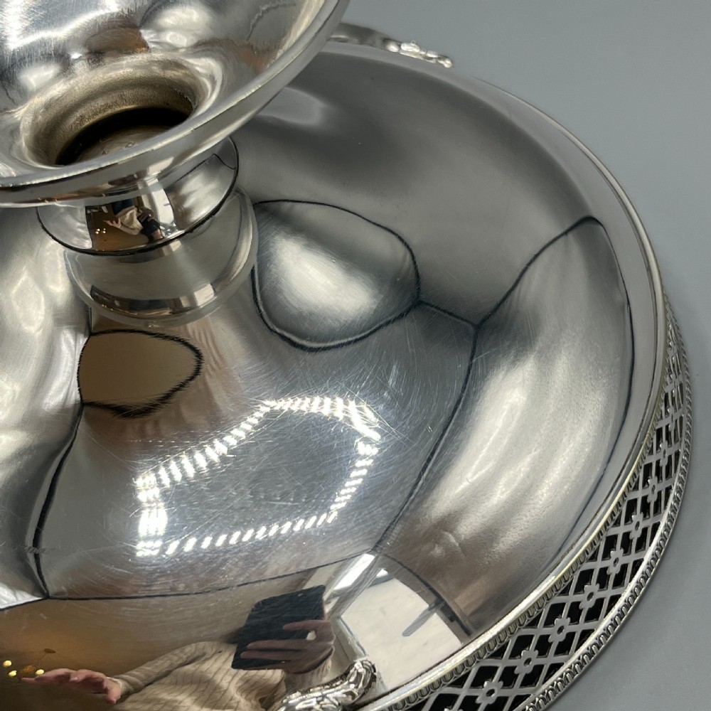 Art Deco Silver Plated Pedestal Bowl / Tazza / Fruit Dish By Walker & Hall View XV
