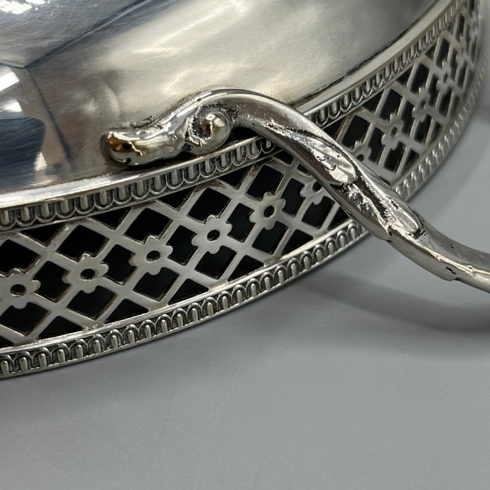 Art Deco Silver Plated Pedestal Bowl / Tazza / Fruit Dish By Walker & Hall View XVIII