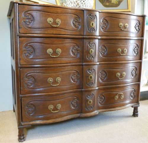18th Century French Serpentine Commode