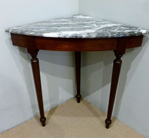 French Corner/occasional Table