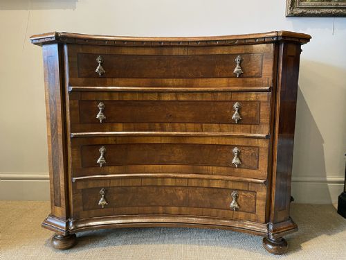 Italian Chest of Drawers