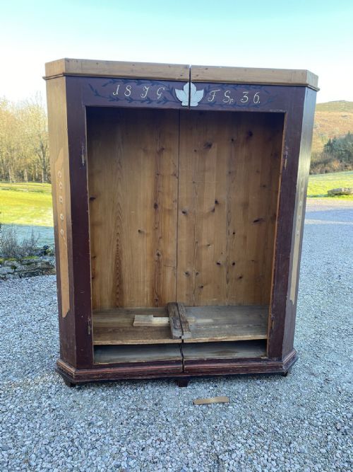 PAINTED NORTHERN EUROPEAN ARMOIRE - ADDITIONAL PHOTO 5