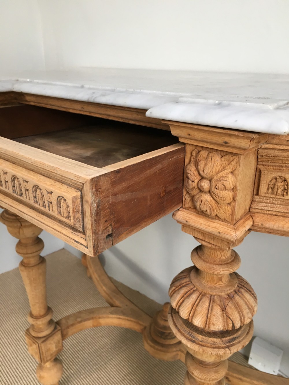 French Console Table View VIII