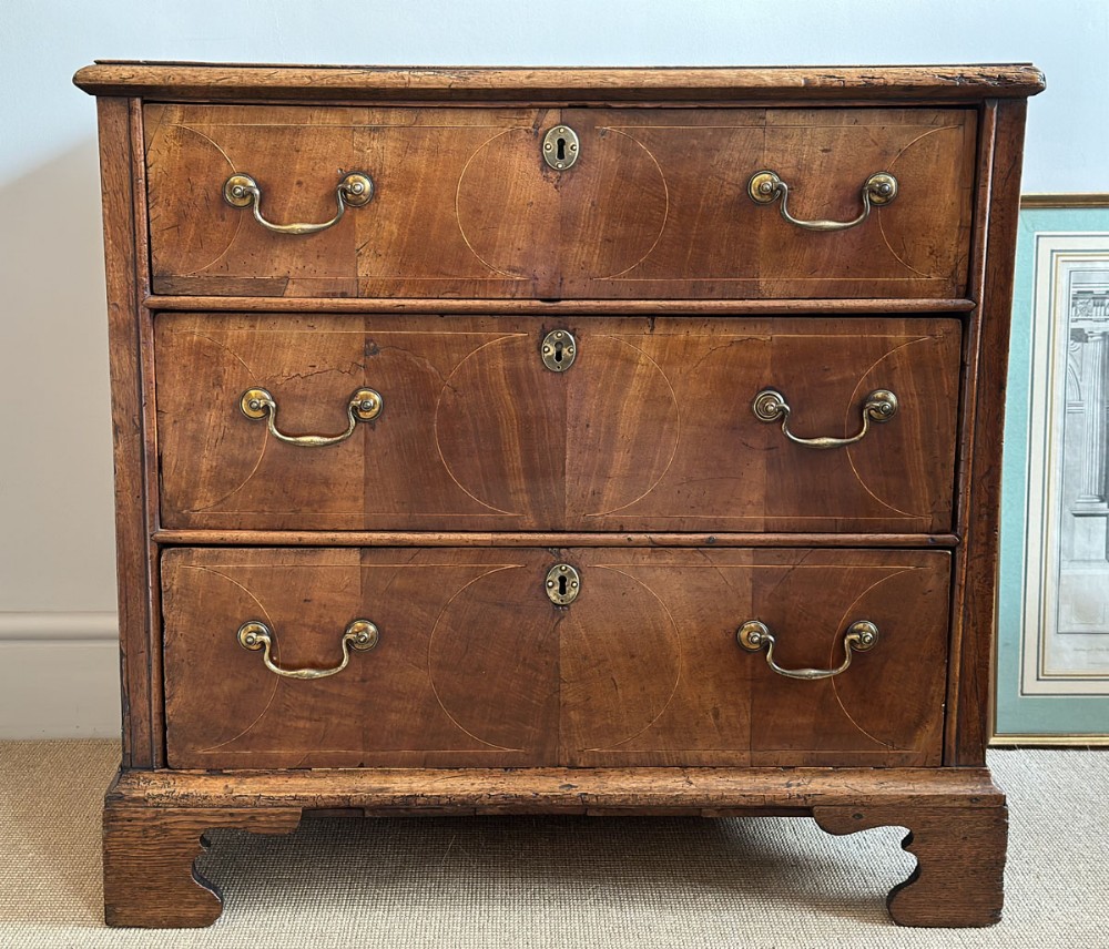 Walnut Chest of Drawers - 18th Century