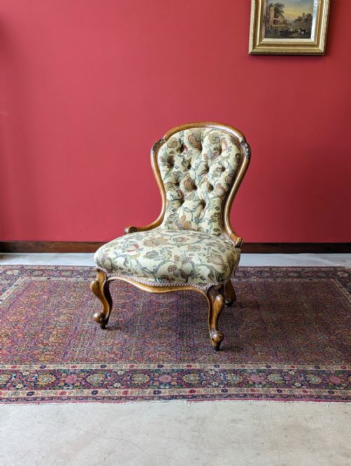 Antique Victorian Walnut Button Back Floral Easy Chair
