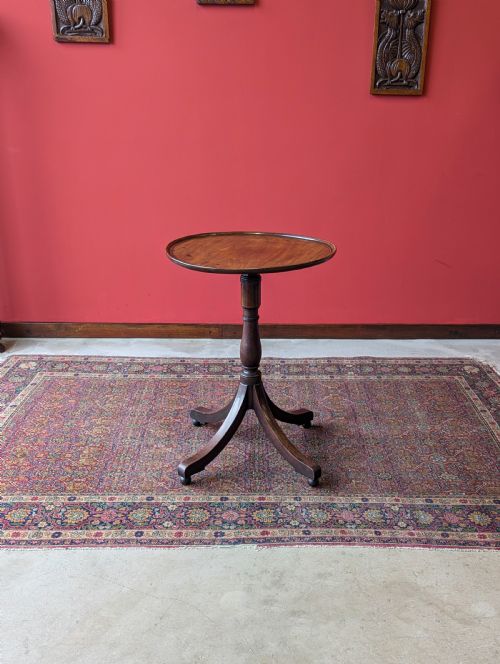 Antique Early Victorian Mahogany Circular Wine Table / Occasional Table