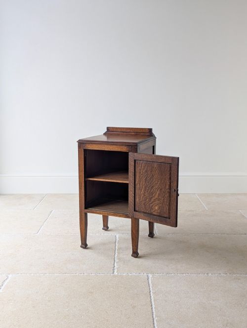 fig 1. Antique Edwardian Arts & Crafts Oak Bedside Cabinet c.1910