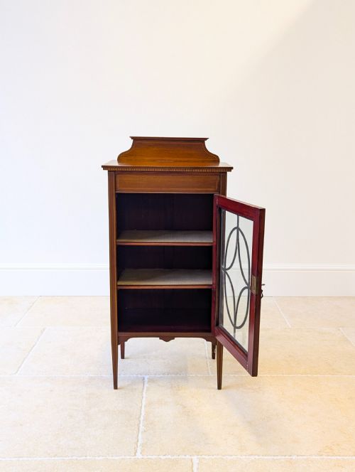 fig 2. Antique Edwardian Inlaid Mahogany Glazed Display Cabinet c.1910