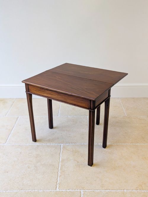 ANTIQUE GEORGIAN MAHOGANY FOLDOVER TEA TABLE C1790 - ADDITIONAL PHOTO 4