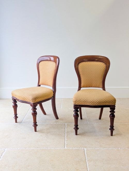 PAIR OF ANTIQUE VICTORIAN WALNUT SIDE CHAIRS C1860 - ADDITIONAL PHOTO 4