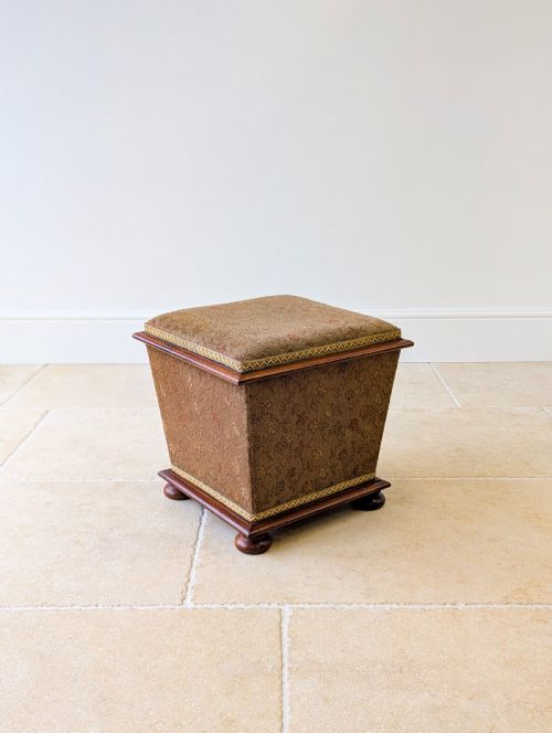 ANTIQUE VICTORIAN MAHOGANY UPHOLSTERED OTTOMAN WITH STORAGE C1870 - ADDITIONAL PHOTO 4