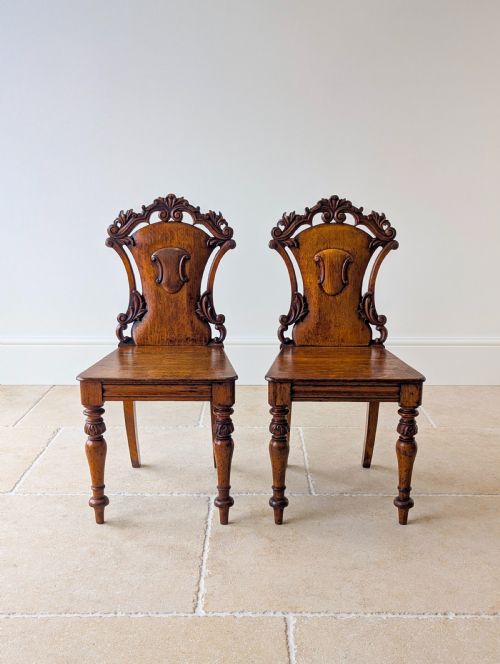 PAIR OF ANTIQUE VICTORIAN OAK HALL CHAIRS C1870 - ADDITIONAL PHOTO 2