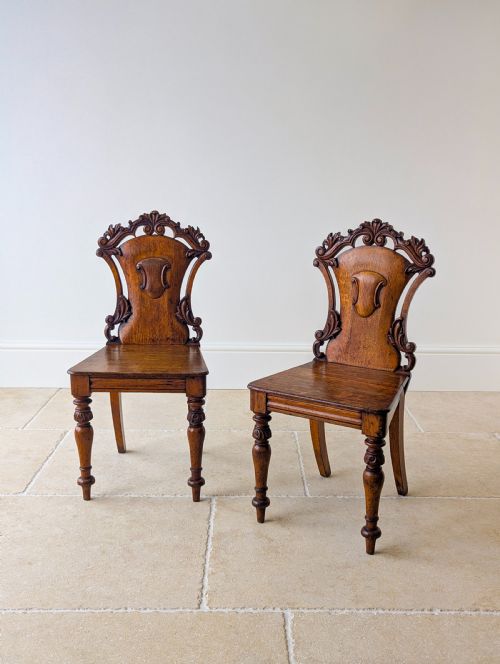 PAIR OF ANTIQUE VICTORIAN OAK HALL CHAIRS C1870 - ADDITIONAL PHOTO 4