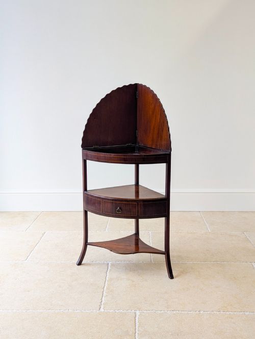 Antique Georgian Mahogany Corner Stand C.1810