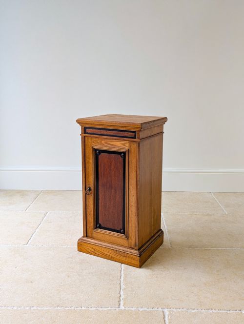 ANTIQUE VICTORIAN OAK AESTHETIC MOVEMENT BEDSIDE CABINET C1890