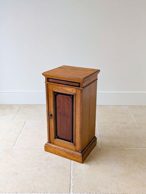 ANTIQUE VICTORIAN OAK AESTHETIC MOVEMENT BEDSIDE CABINET C1890 - ADDITIONAL PHOTO 10