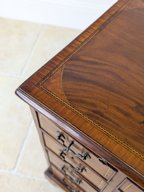 ANTIQUE GEORGIAN SHERATON MAHOGANY KNEEHOLE DESK C1790 - ADDITIONAL PHOTO 3