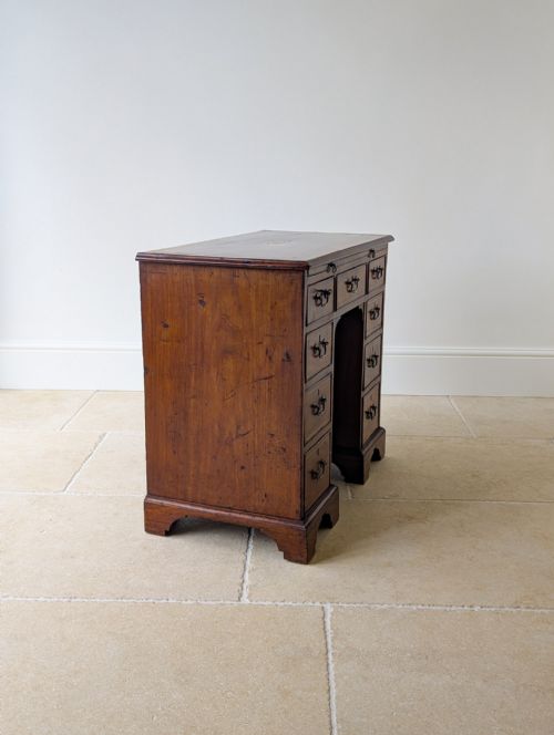 ANTIQUE GEORGIAN SHERATON MAHOGANY KNEEHOLE DESK C1790 - ADDITIONAL PHOTO 8