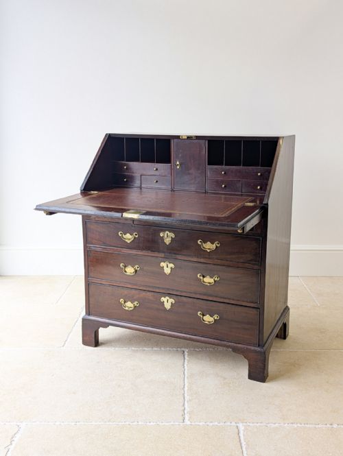 ANTIQUE GEORGE III MAHOGANY BUREAU C1770 - ADDITIONAL PHOTO 1
