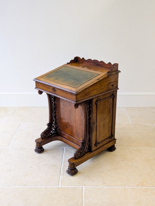 fig 2. Antique William IV Rosewood Davenport by W&C Wilkinson c.1835