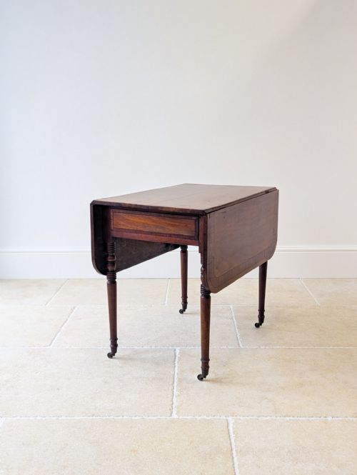 ANTIQUE REGENCY MAHOGANY PEMBROKE TABLE C1820 - ADDITIONAL PHOTO 1