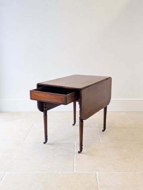 ANTIQUE REGENCY MAHOGANY PEMBROKE TABLE C1820 - ADDITIONAL PHOTO 5