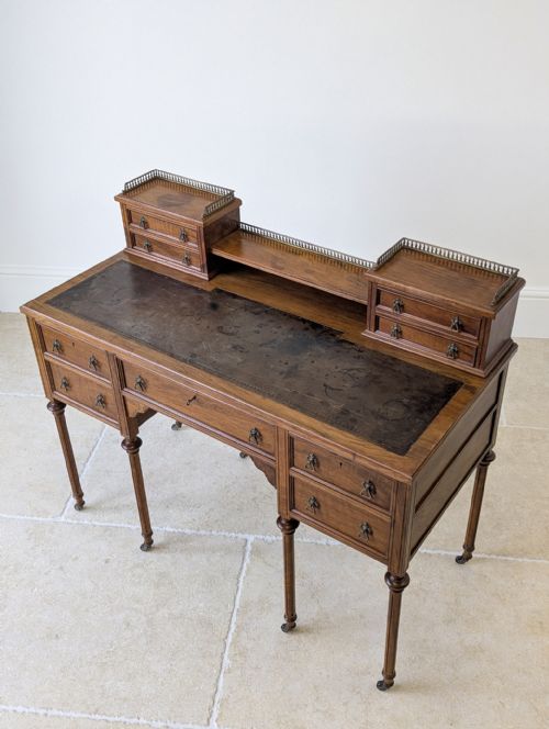 ANTIQUE VICTORIAN WALNUT WRITING DESK C1880 - ADDITIONAL PHOTO 2