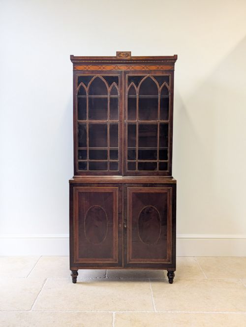 ANTIQUE GEORGIAN MAHOGANY BOOKCASE CABINET C1800 - ADDITIONAL PHOTO 1