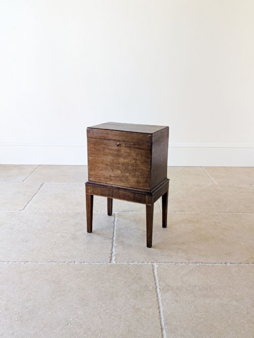Antique George III Mahogany Cellaret C.1790