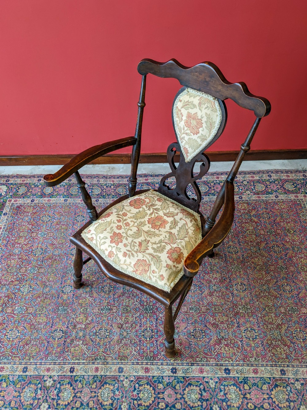 Antique 19th Century Welsh Elm Elbow Chair View III