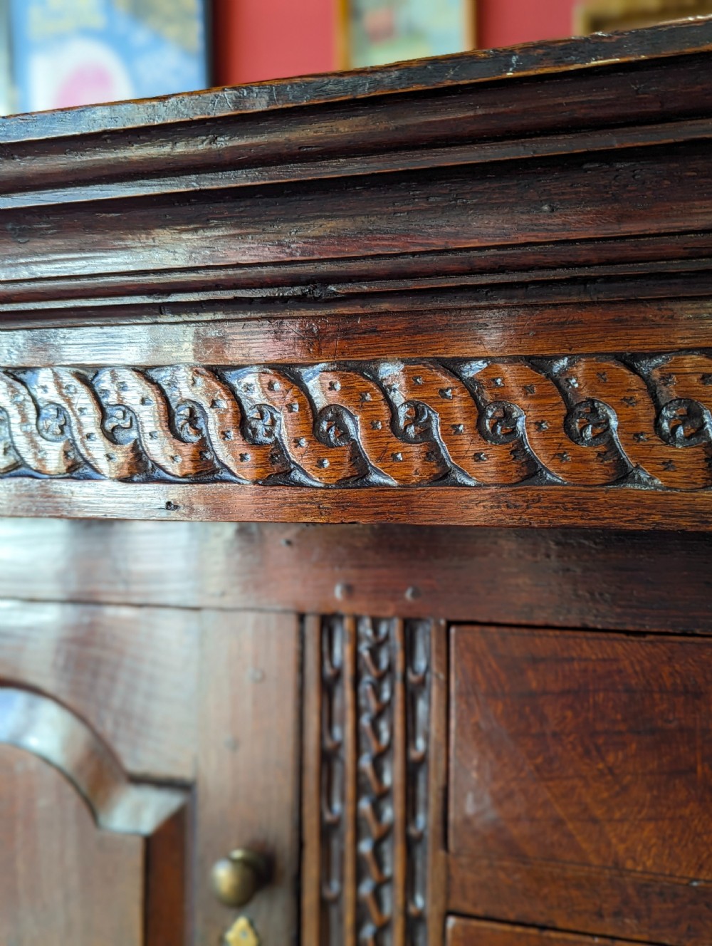 Antique 18th Century Welsh Oak Court Cupboard / Didarn View V