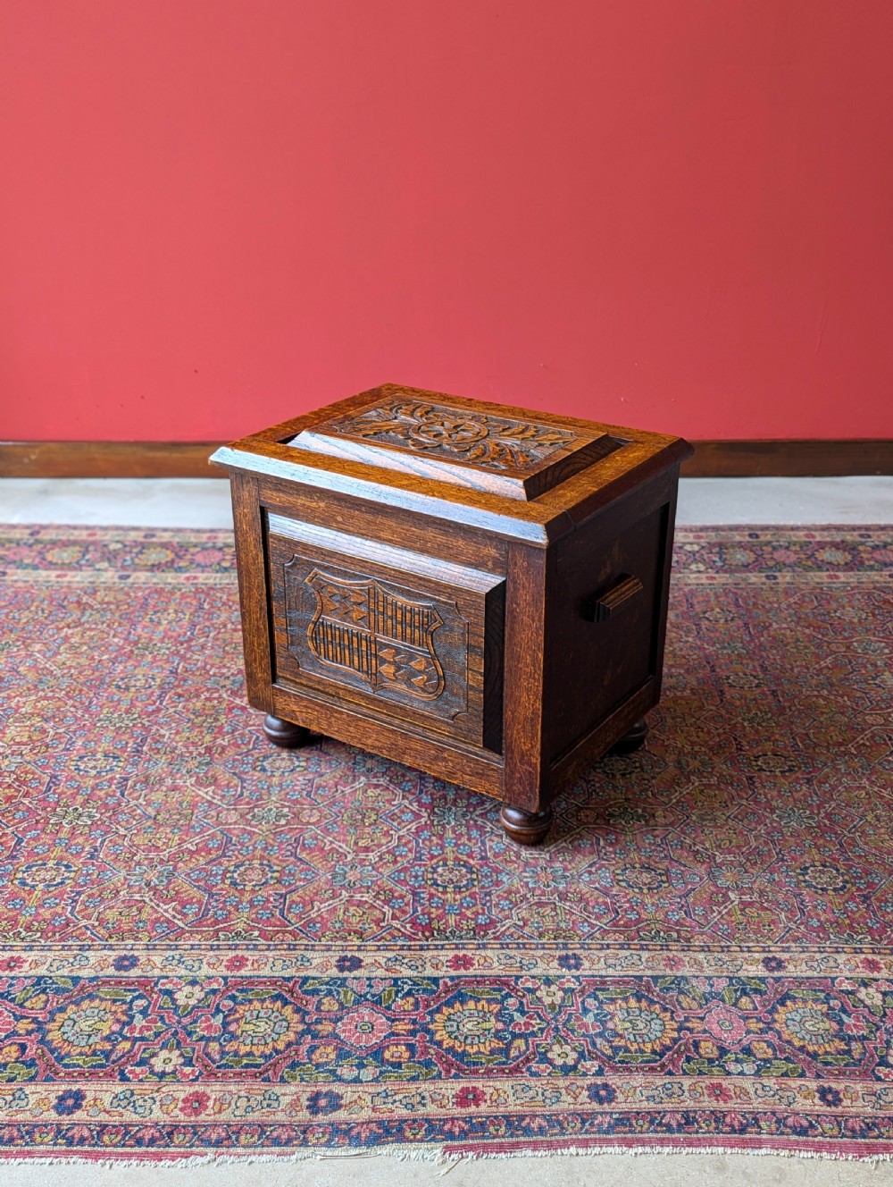 Antique Early 20th Century Arts & Crafts Style Oak Coal Box / Purdonium View X