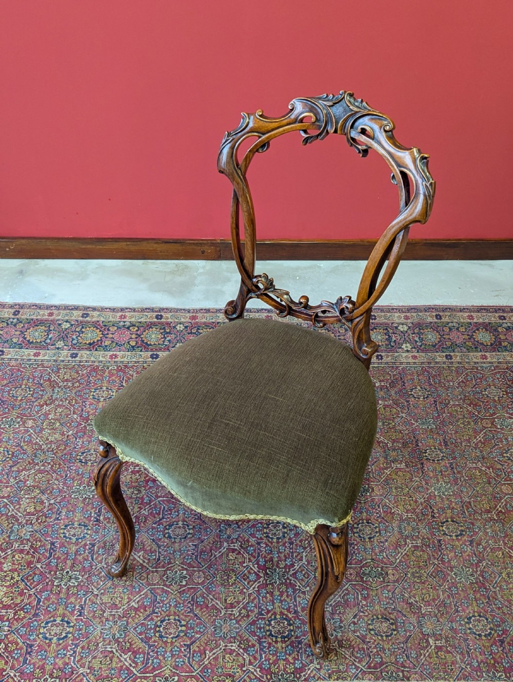 Antique Victorian Walnut Carved Balloon Back Chairs – Set of Four c.1870 View VII