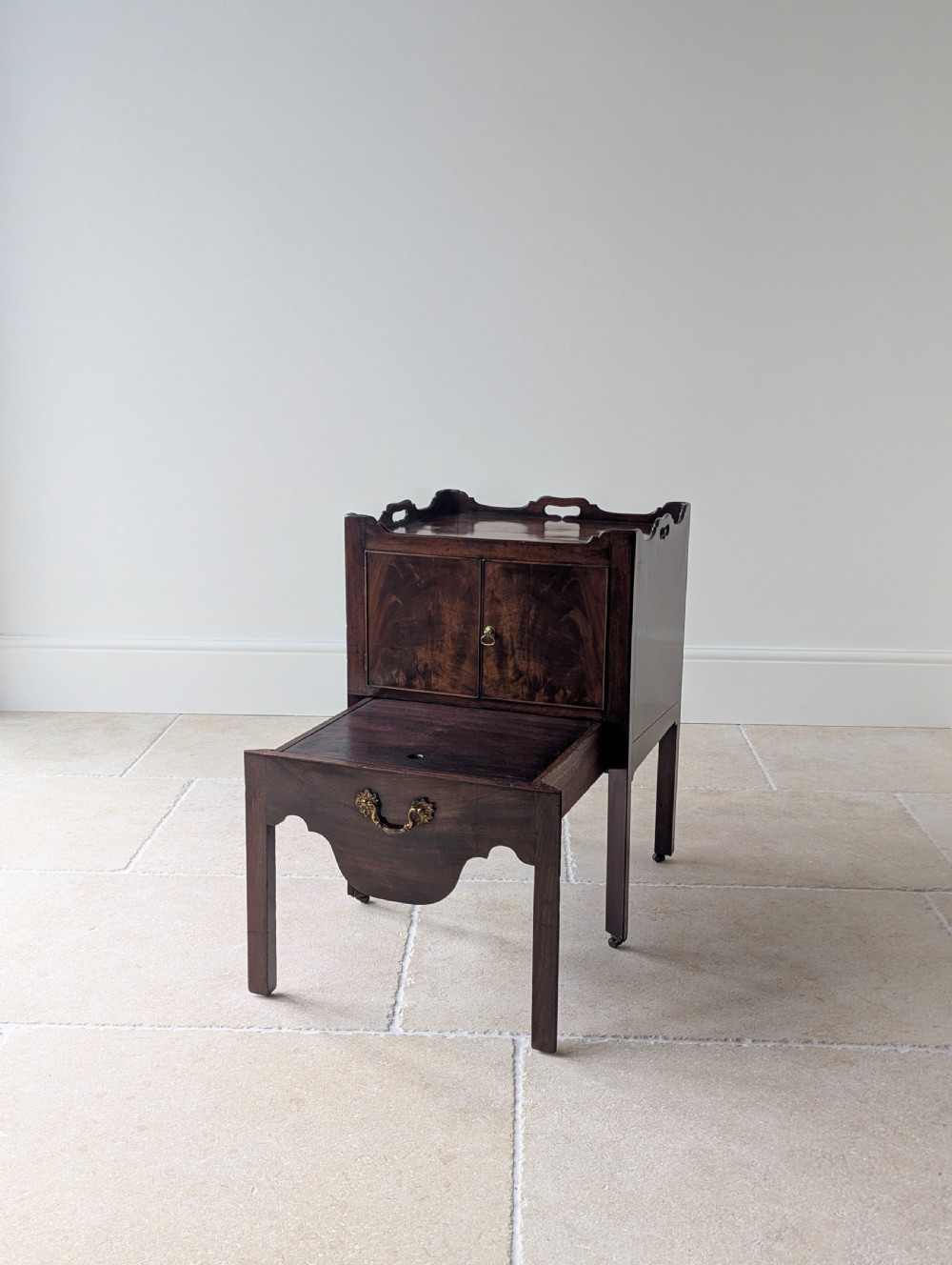 Antique George III Mahogany Bedside Commode c.1800 View VII