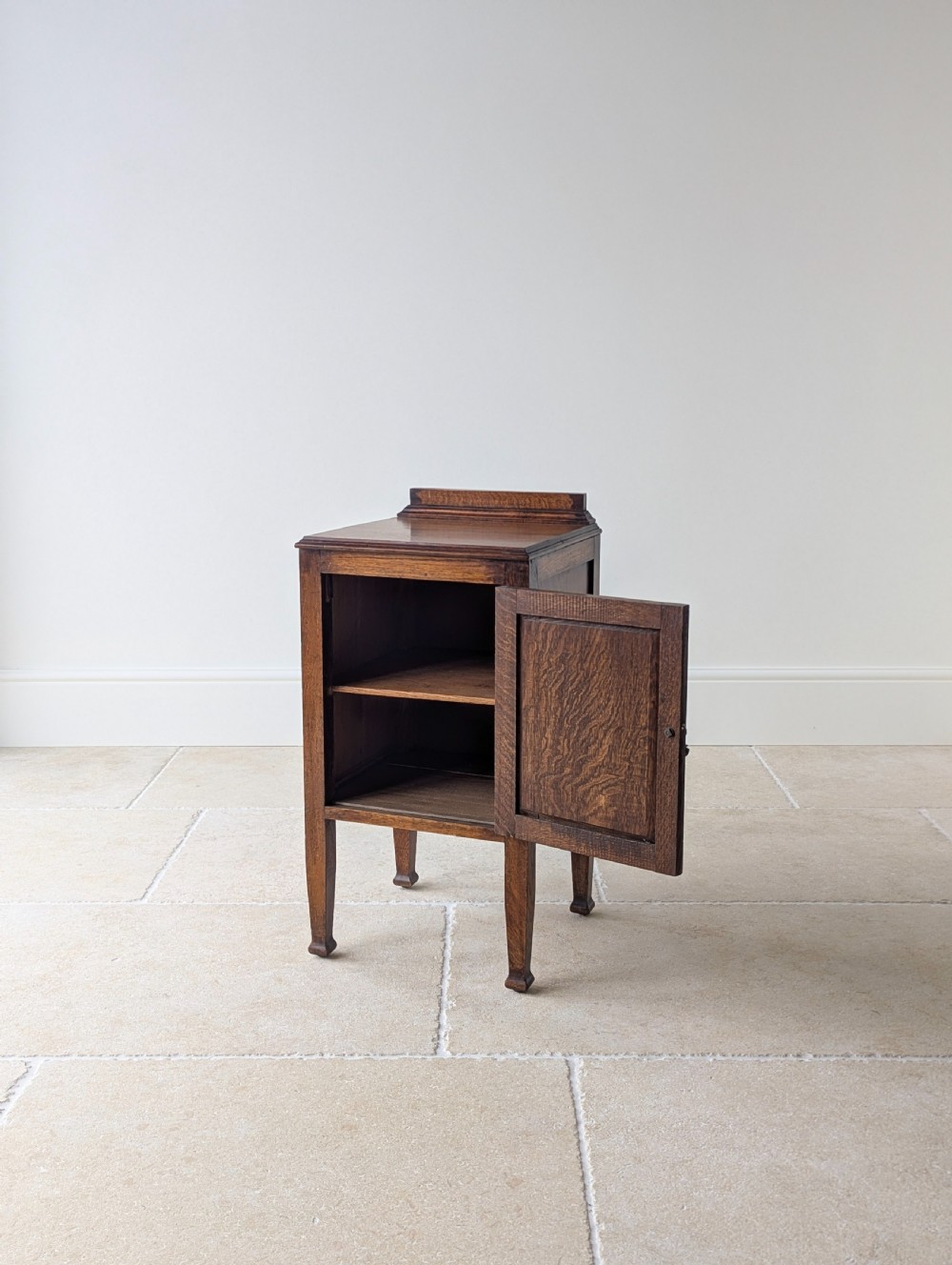 Antique Edwardian Arts & Crafts Oak Bedside Cabinet c.1910 View II