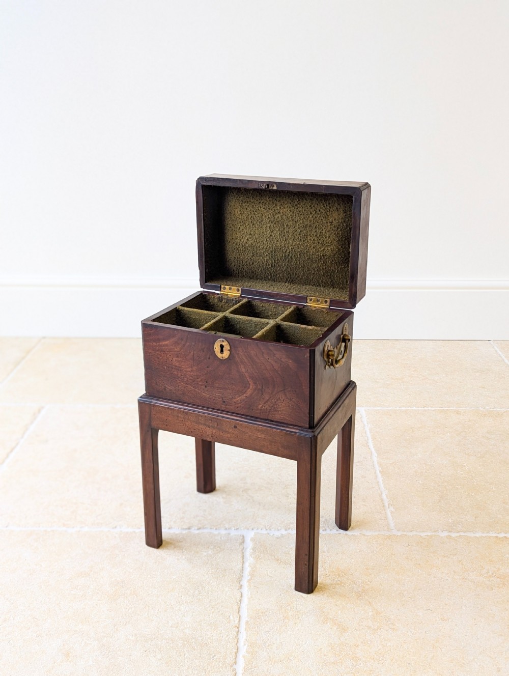 Antique Georgian Mahogany Cellarette on Stand c.1810 View V