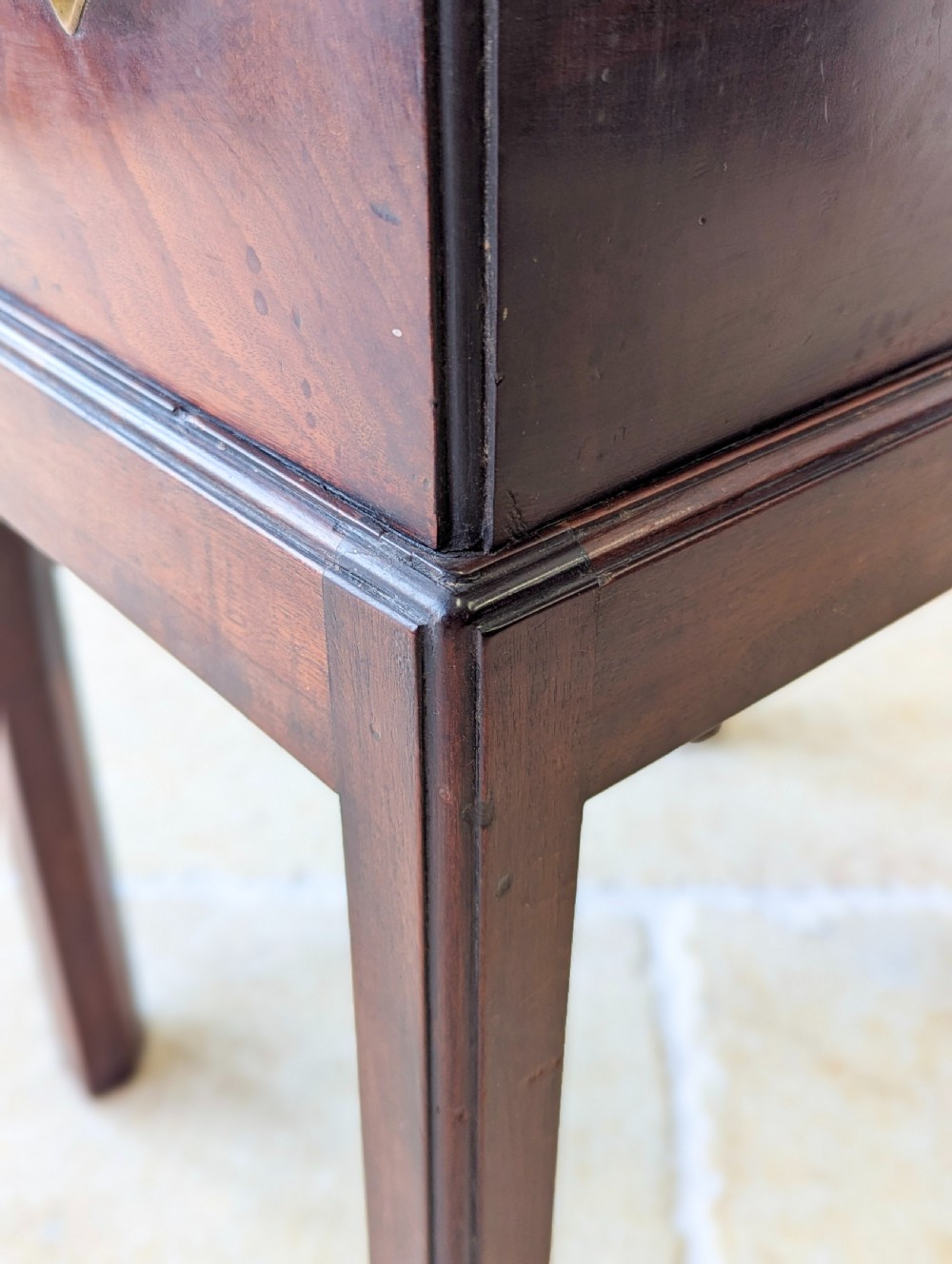 Antique Georgian Mahogany Cellarette on Stand c.1810 View IX