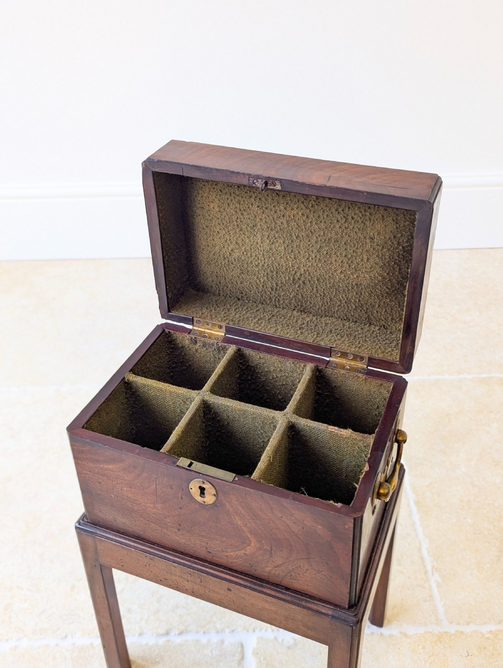 Antique Georgian Mahogany Cellarette on Stand c.1810 View X