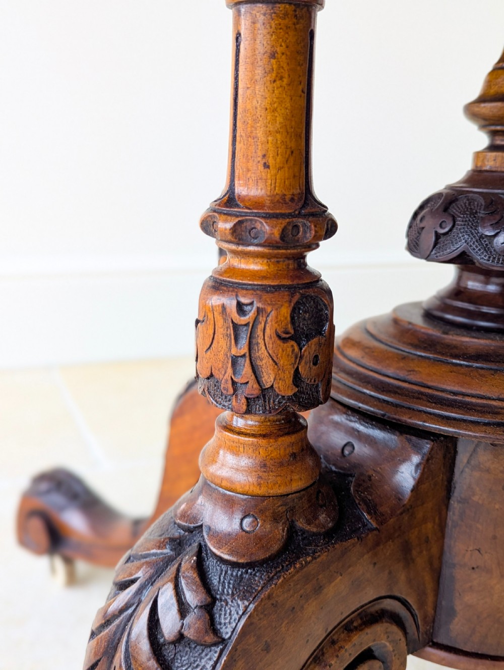 Antique Victorian Burr Walnut Tilt-Top Centre Table c.1860 View XII