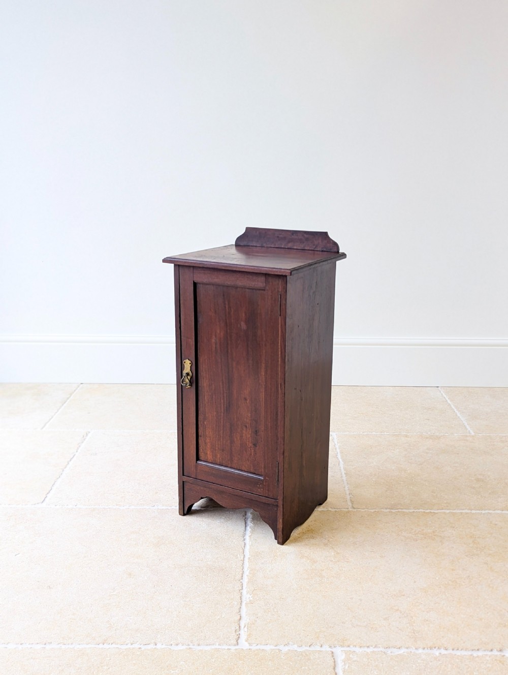 Antique Late Victorian Mahogany Bedside Cupboard c.1890