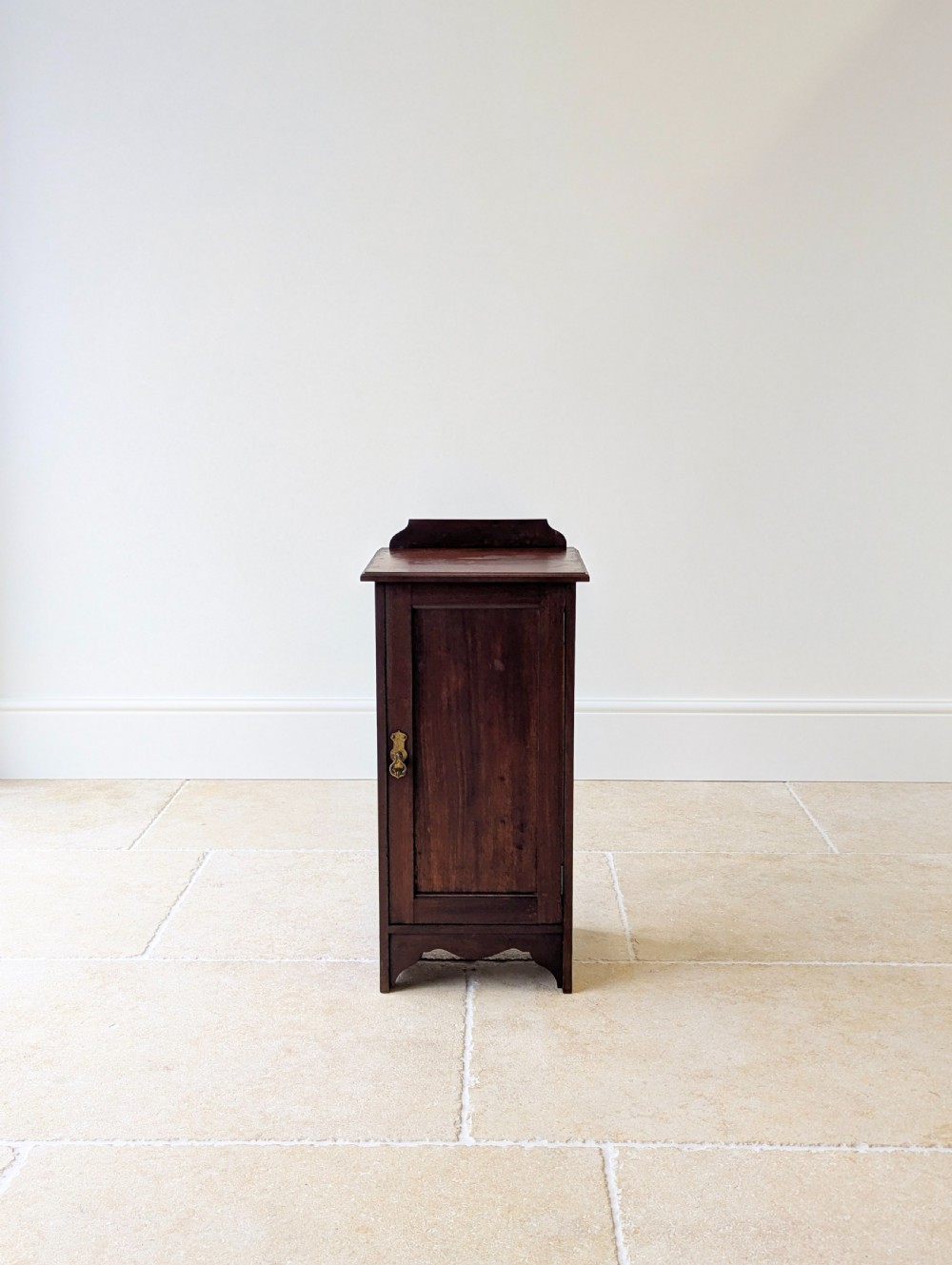Antique Late Victorian Mahogany Bedside Cupboard c.1890 View II