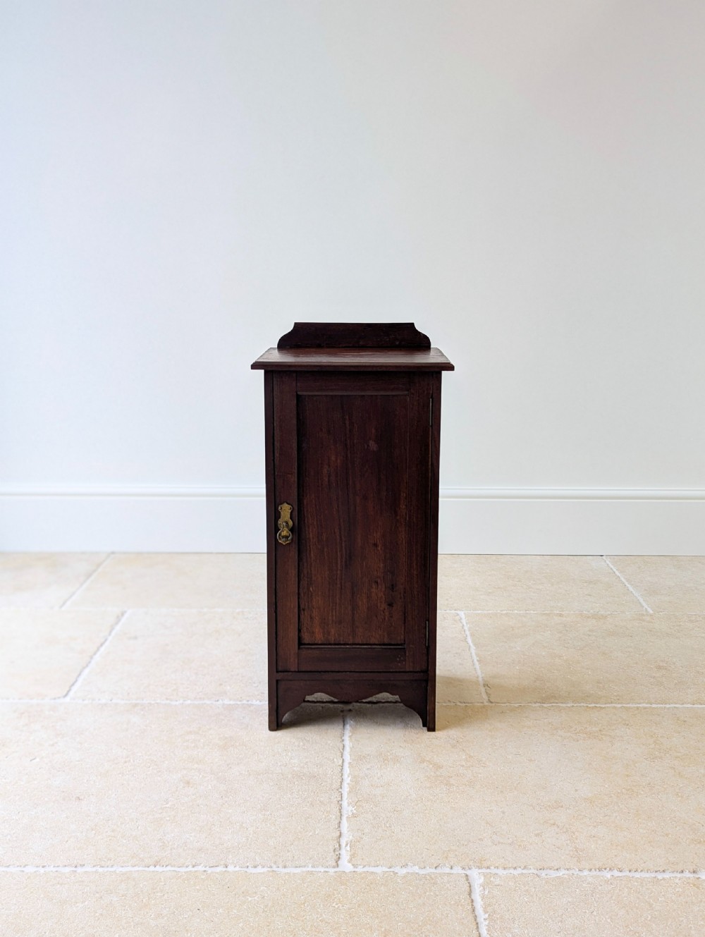 Antique Late Victorian Mahogany Bedside Cupboard c.1890 View XIII