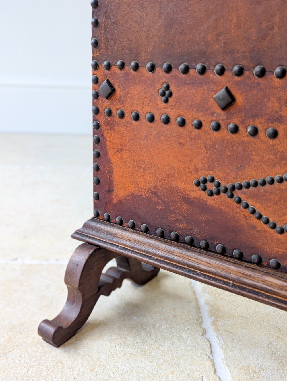 Antique Oak & Leather Malvern College Heraldic Fire Screen c.1920 View XVIII