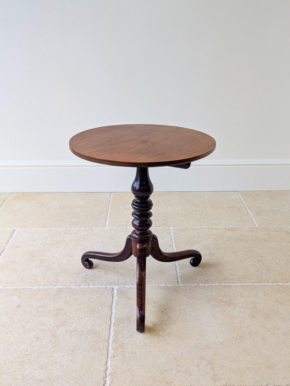 Antique Late Georgian Mahogany Tilt-Top Occasional Table c.1800 View V