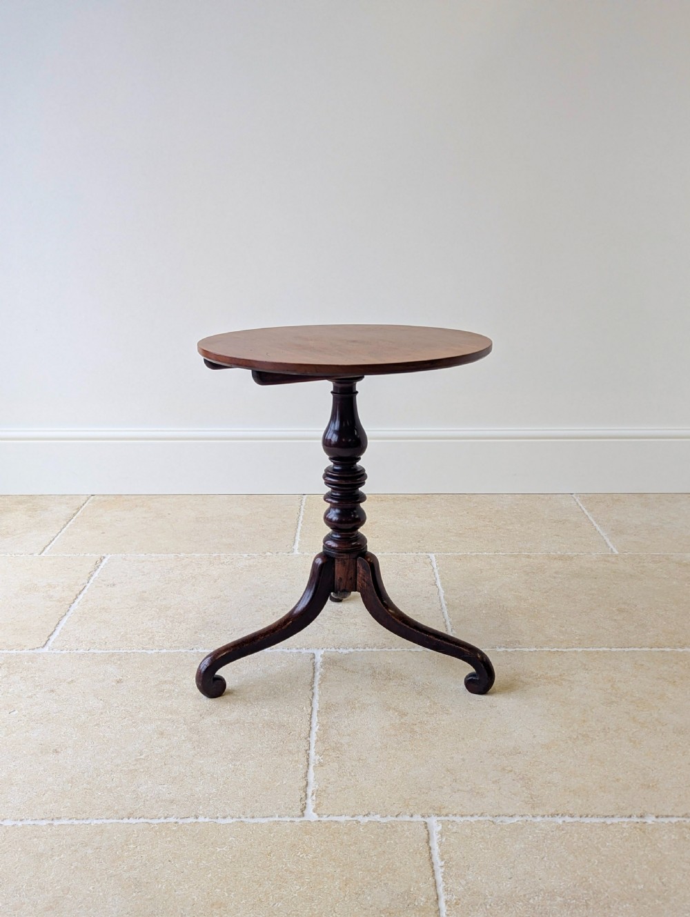 Antique Late Georgian Mahogany Tilt-Top Occasional Table c.1800 View VII