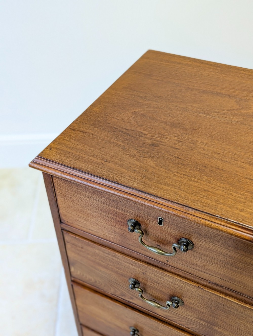 Antique Late Georgian Satin Birch Chest of Drawers c.1810 View II