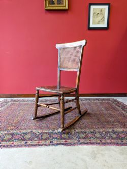 ANTIQUE 19TH CENTURY ELM ROCKING CHAIR